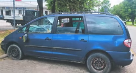 Wrak Forda na osiedlu Sienkiewicza w Łukowie. Radny &hellip;