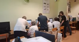 Reymont łączy pokolenia. Młodzi uczyli seniorów cyfr&hellip;