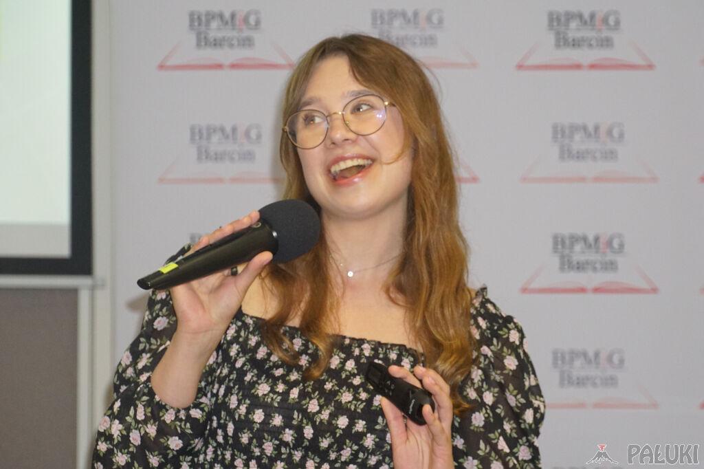 Barcinianka Wiktoria Ratajczak z uśmiechem zmienia świat na lepszy