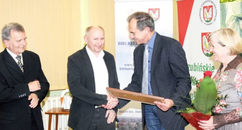 Przybliża niebo na ziemi