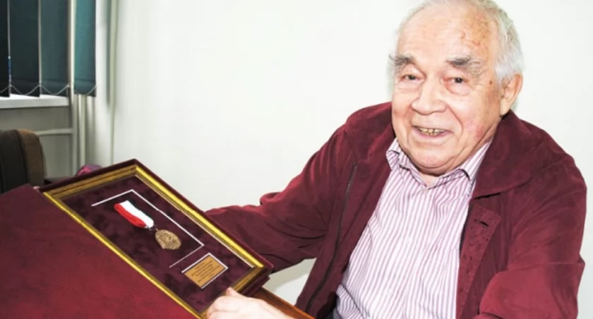 Prof. Stefan Kościelecki odznaczony