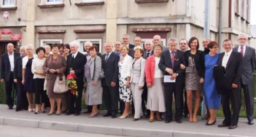 Perełkami szkolne dzienniki i kroniki