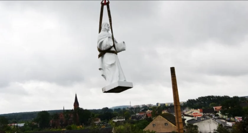 Chrystus znów czuwa nad Barcinem