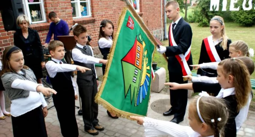 Miłośnicy Przyrody - patronem Szkoły Podstawowej z Laskownicy
