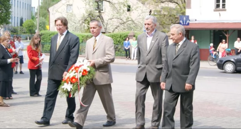 Za rok sztandary będą