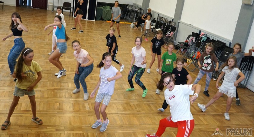 Taniec nowoczesny w ŻDK. Instruktorką utalentowana żninianka (wideo)