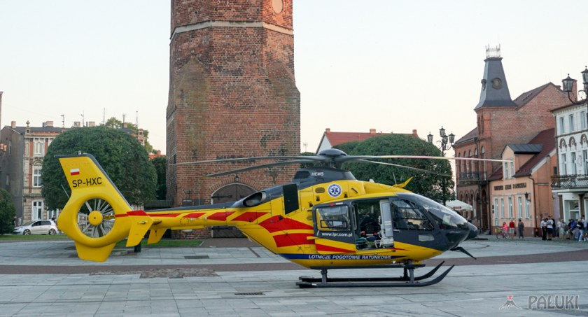 Śmigłowiec wylądował na rynku w Żninie 
