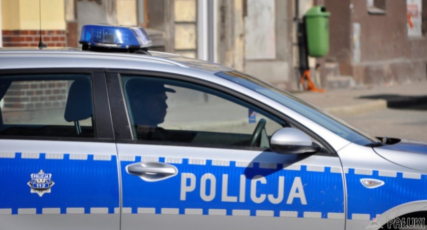 Rzucał butelkami w domek letniskowy, noc spędził w areszcie