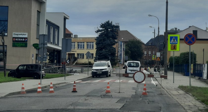 Utrudnienia na ul. Sienkiewicza w Żninie