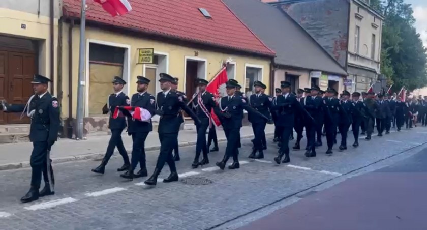 Krajowa Administracja Skarbowa przemaszerowała przez Żnin