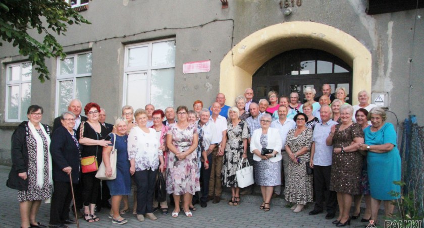 Zjazd szkolny uczniów i nauczycieli SP w Jadownikach Rycerskich (zdjęcia)