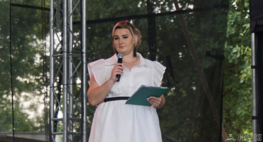 Logo, mini tężnia i remont. Zmiany w Gminnym Domu Kultury w Rogowie 