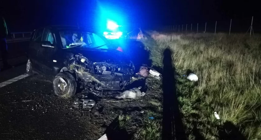 Mundurowi badają okoliczności wypadku na drodze S5 w Czewujewie