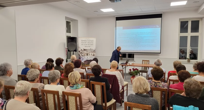 Niezwykły uniwersytet w Kcyni wznowił wykłady (zdjęcia)