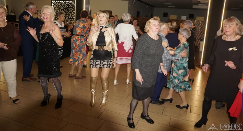 Zabawa andrzejkowa żnińskich seniorów (wideo + zdjęcia)