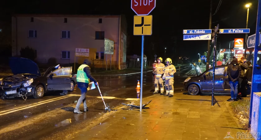 Zdarzenie drogowe na Rydzku w Barcinie. Wjazd od ul. 4 stycznia zablokowany
