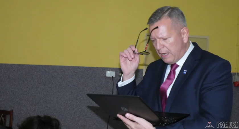 Prokuratura w Tucholi zakończyła postępowanie w sprawie przekroczenia uprawnień przez burmistrza Żnina
