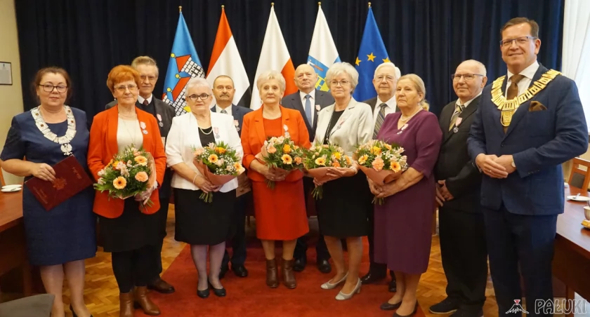 Żnińscy jubilaci kochają się, szanują i tego samego życzą wszystkim małżeństwom (wideo + zdjęcia)
