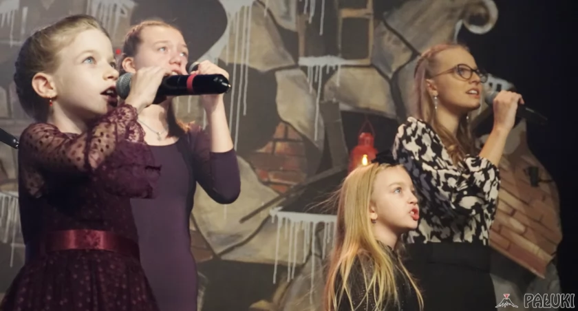W puszystej bieli świąt w Barcinie, choć śnieg nie padał (wideo + zdjęcia)