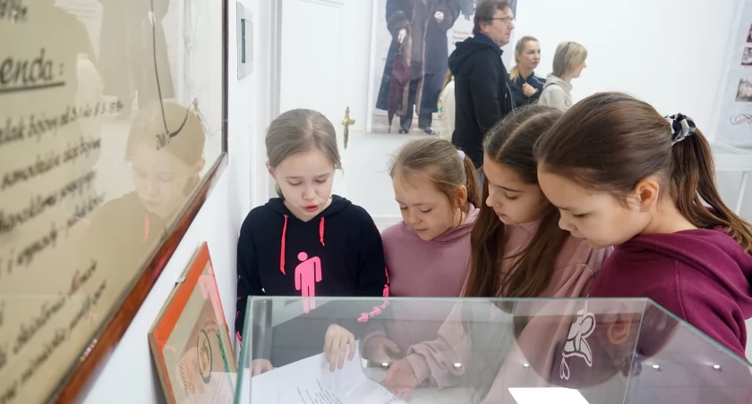 Pamiątki po powstańcach wielkopolskich z Pakości do obejrzenia w żnińskim muzeum (wideo + zdjęcia)