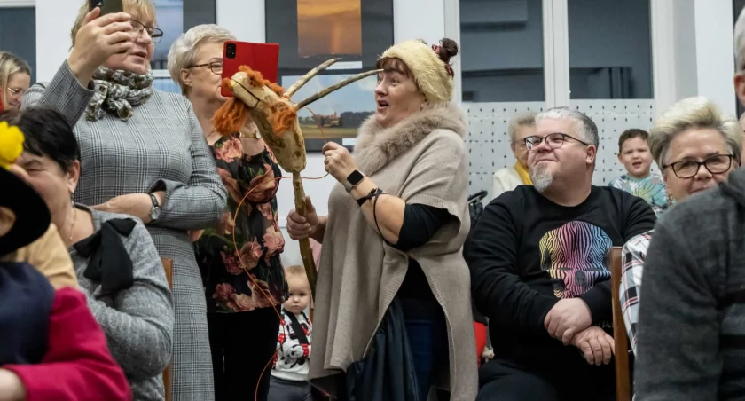 Pałucki Podkoziołek na ulicach miasta i w Centrum Kultury w Kcyni 