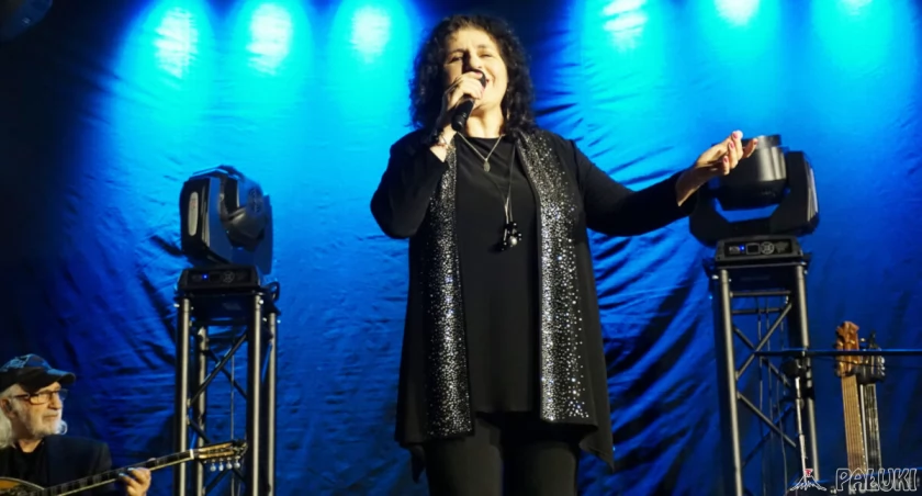 Eleni - ikona polskiej muzyki zaśpiewała dla publiczności w Janowcu Wlkp. (wideo + zdjęcia)