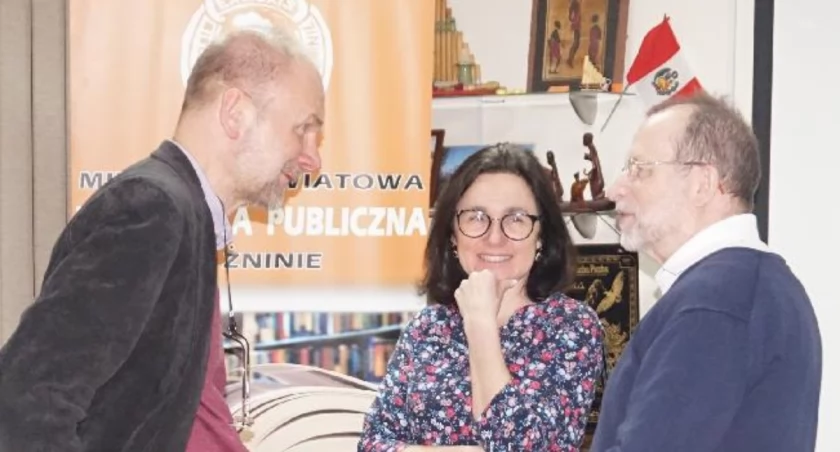 Spotkanie redakcji z czytelnikami „Pałuk” w żnińskiej bibliotece