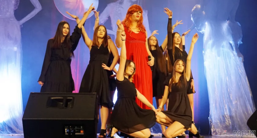 Triumf kobiecości na scenie w Barcinie - koncertowe dzieło sztuki (wideo + zdjęcia)
