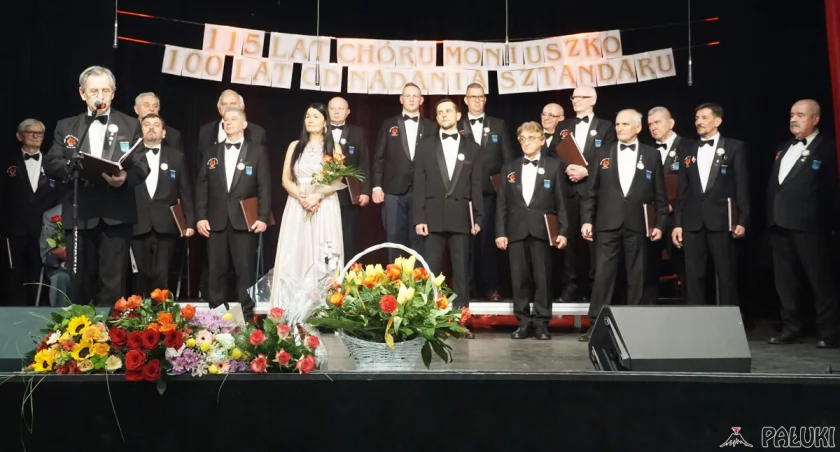 Śpiewają 115 lat. Są ambasadorami Żnina i Pałuk. Chór Moniuszko zasłużony dla województwa (wideo + zdjęcia)