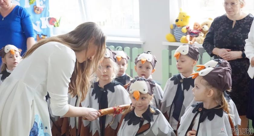 Wielki dzień Biedronek, Misiów i Sów w przedszkolu cukrowniczym w Żninie (wideo + zdjęcia)