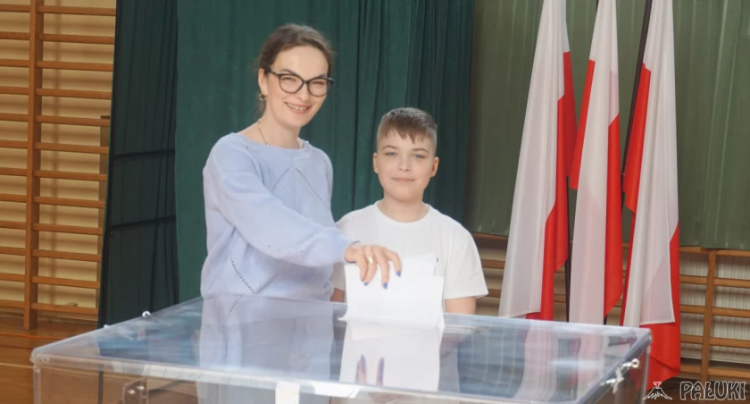 W gminie Barcin frekwencja na 12.00 wyniosła 16,43%. Najwyższa w Wolicach, najniższa w Krotoszynie (zdjęcia)