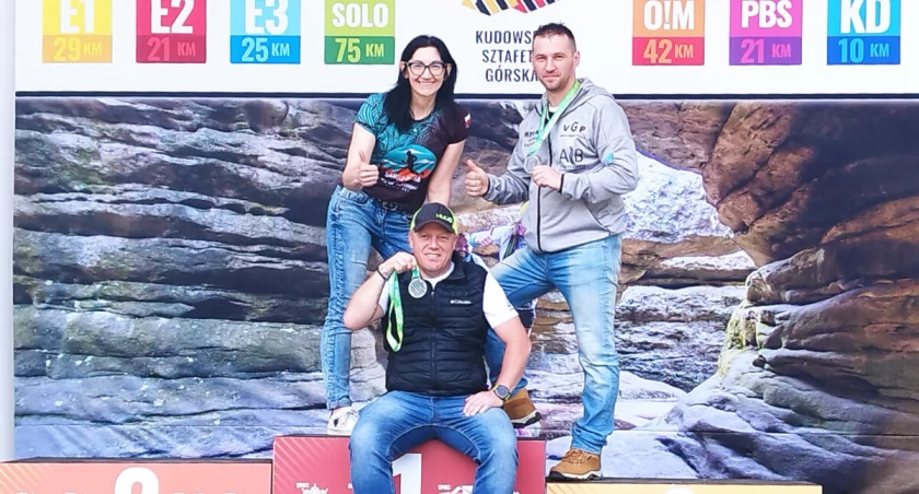 Tomasz Nowak z Janowca Wlkp. biegiem po Górach Stołowych (zdjęcia)
