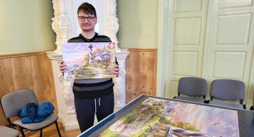 Niezwykły człowiek z niezwykłą pasją. 23-letni Kacper i jego puzzle (zdjęcia)