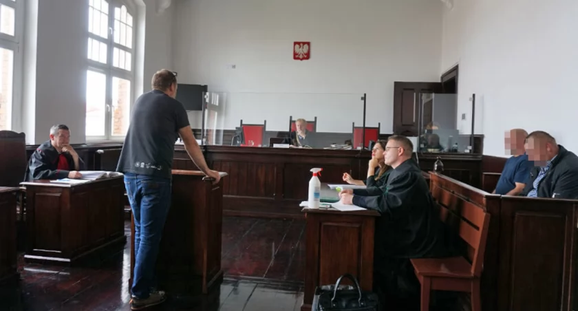 Skąd wiadomo, że kormorany były miażdżone i deptane? Zeznawał biegły ekspert ds. ornitologii