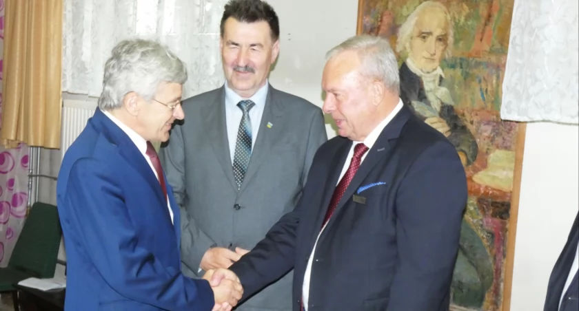 Pożegnanie starego dyrektora i powitanie nowego w Pałuckim Centrum Zdrowia