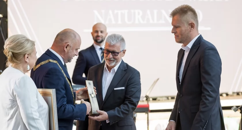 Nagroda marszałka dla Cementowni Kujawy. W dziedzinie kultury wyróżniona Beata Czaczyk