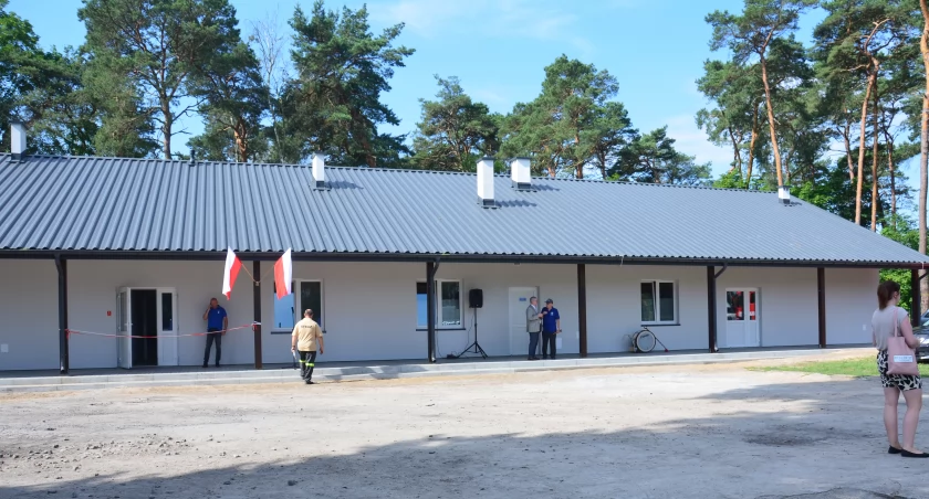Wstęga przecięta - budynek socjalny na stadionie oddany do użytku!