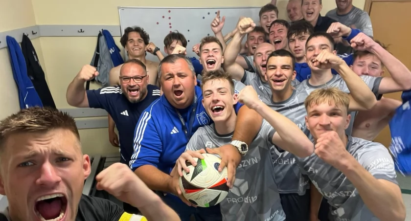 Zmarnowany karny, strzelony gol, sędzia dolicza 7 minut i Noteć w dziesiątce!