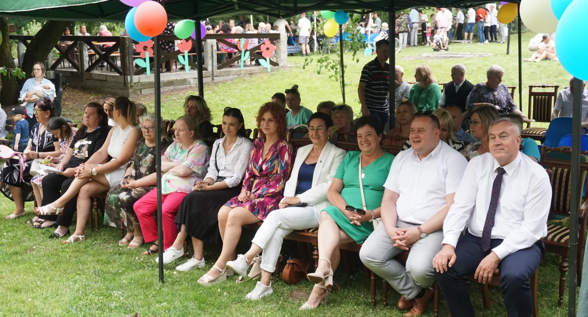 Z rodzinami i przyjaciółmi w Domu Pomocy Społecznej w Tonowie