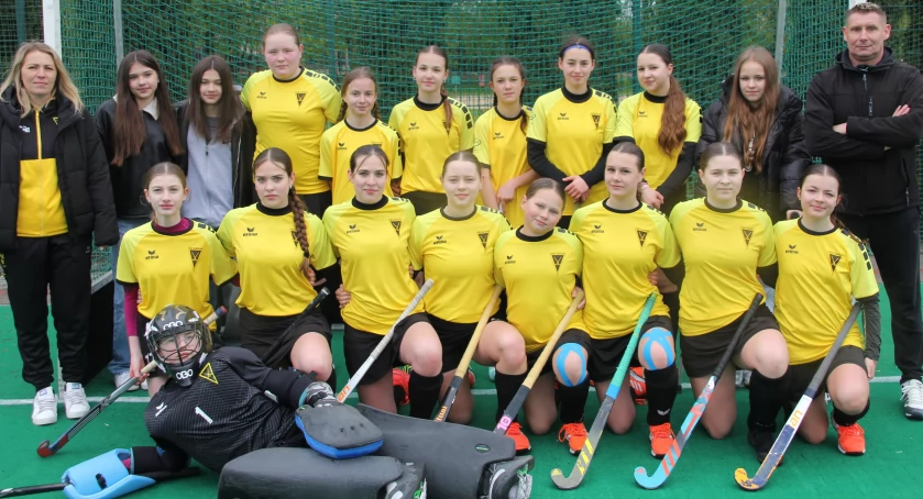 Juniorki LKS Gąsawa poza finałem olimpijskim - zdecydowały karne
