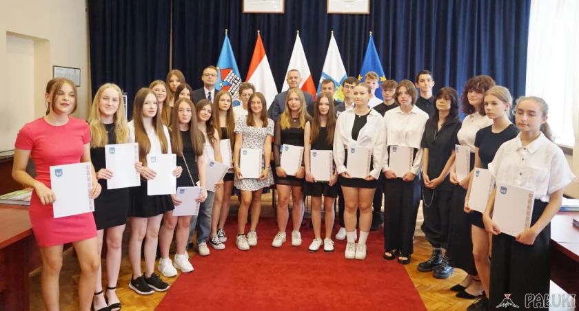 Sztafety z piątki, hokeistki z dwójki, świetna germanistka i najlepsi absolwenci ze stypendiami burmistrza Żnina