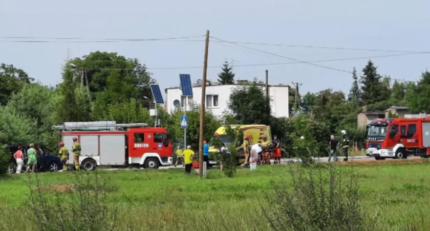 Motocyklista  na skrzyżowaniu w Cerekwicy przewrócił się próbując uniknąć zderzenia