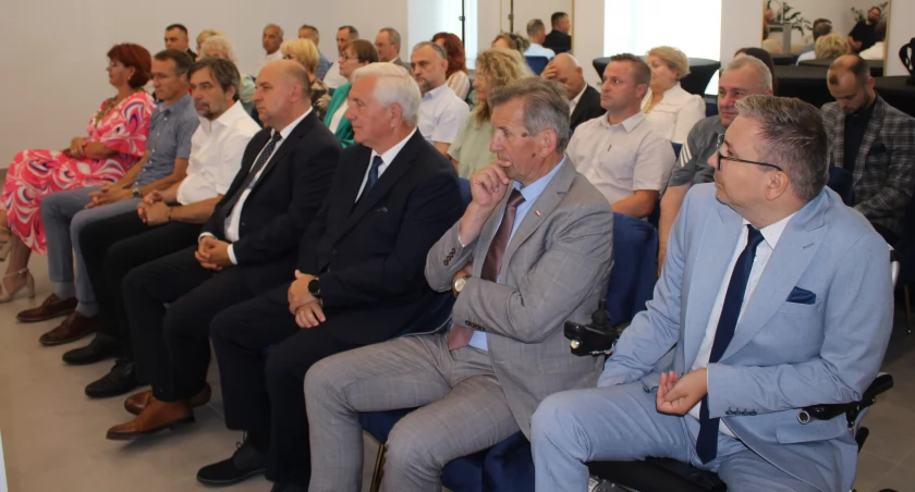 Burmistrz z absolutorium i wotum zaufania
