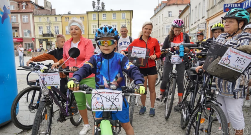 Pojechali przez Pałuki na siedmiuset kółkach - rajd 