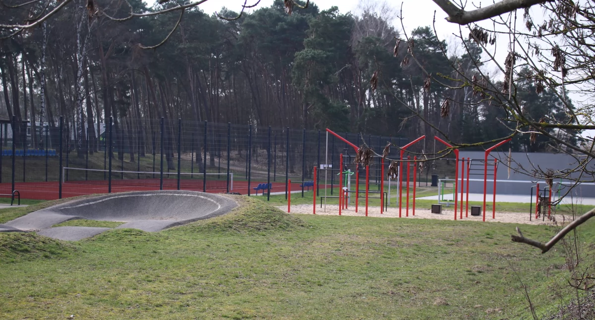 Modernizacja stacji uzdatniania wody oraz trzech wiejskich dróg w gminie Łabiszyn