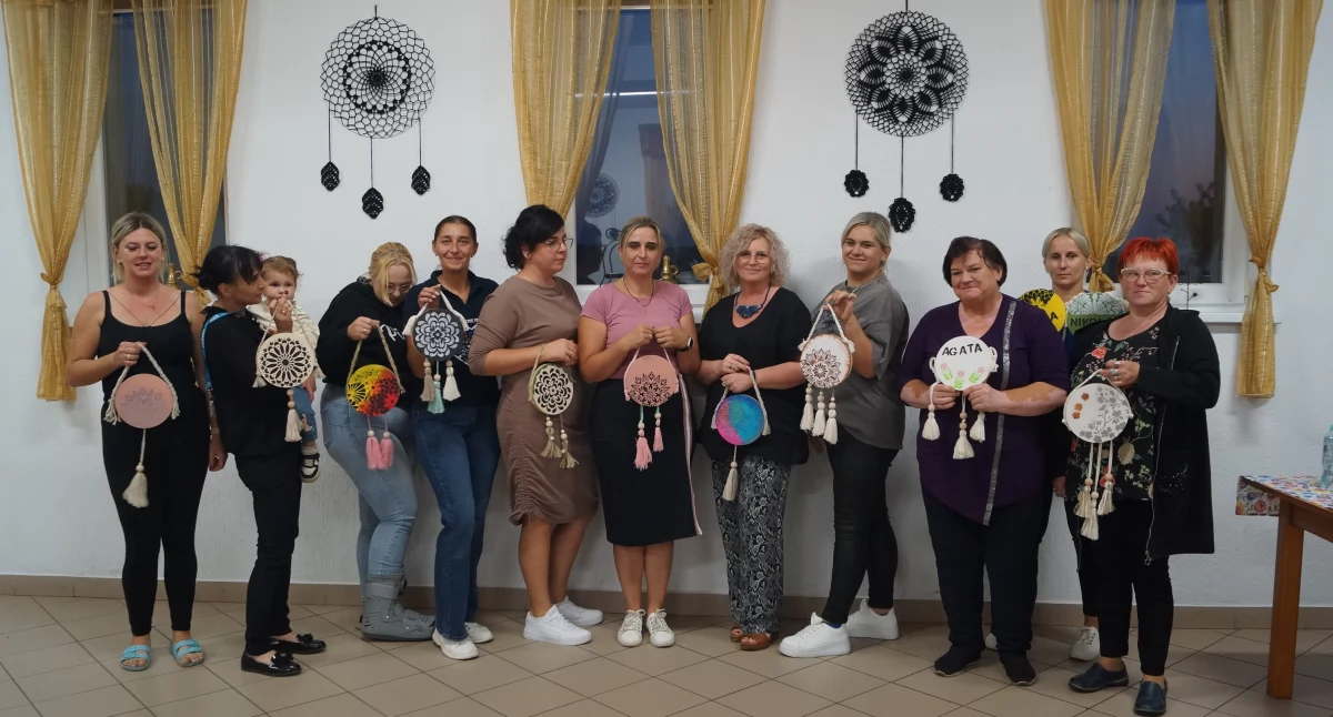 KGW Noteckie Kobietki biorą udział w terapii sztuką (fotogaleria)