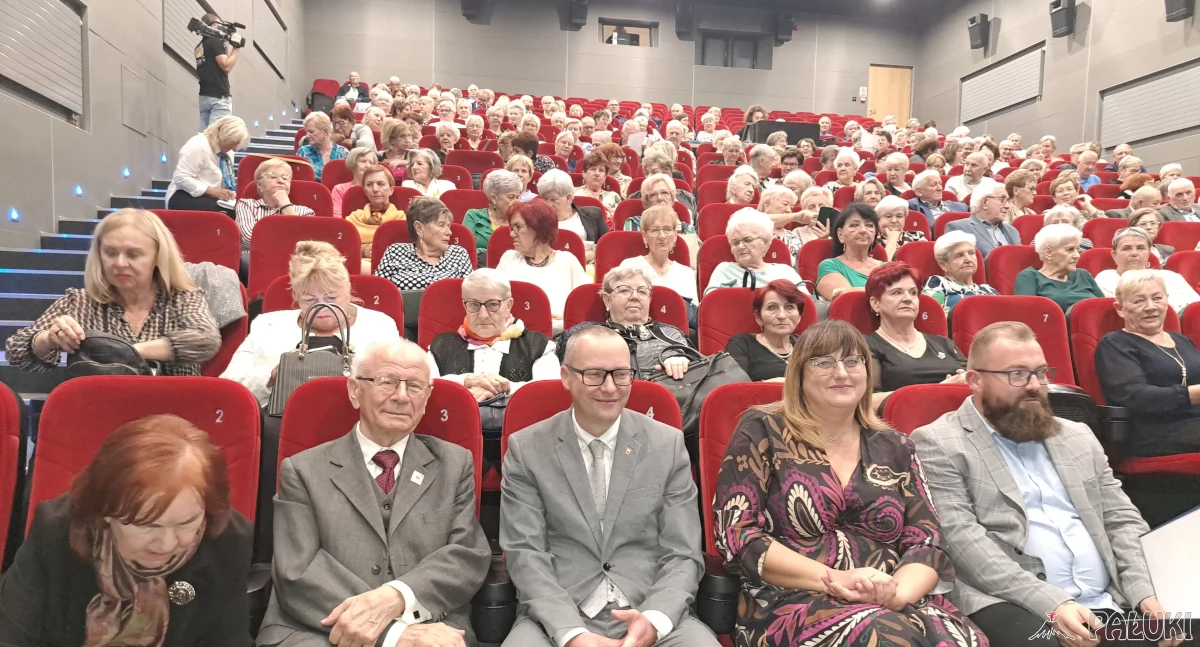 27 nowych studentów na UTW w Barcinie