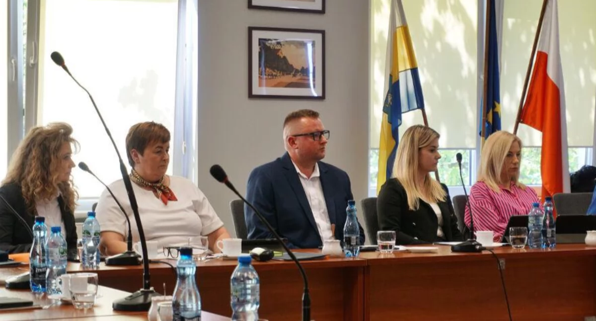 Janowiec Wlkp. - podatki w górę, żeby nie stać w miejscu
