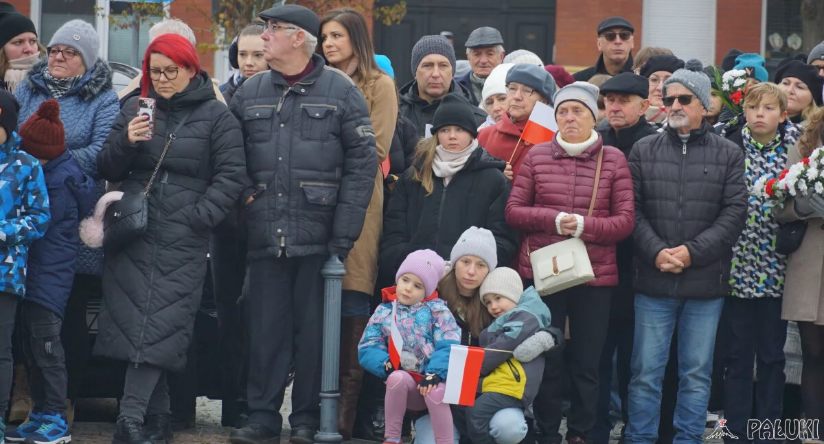 Salwy armatnie i 700 mamlickich rogali na Święto Niepodległości w Barcinie