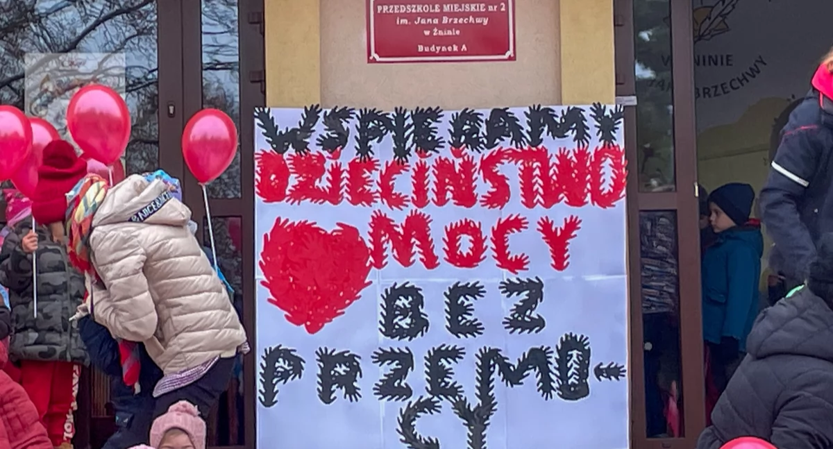 Żnińskie przedszkolaki wspierają dzieciństwo bez przemocy (fotogaleria)